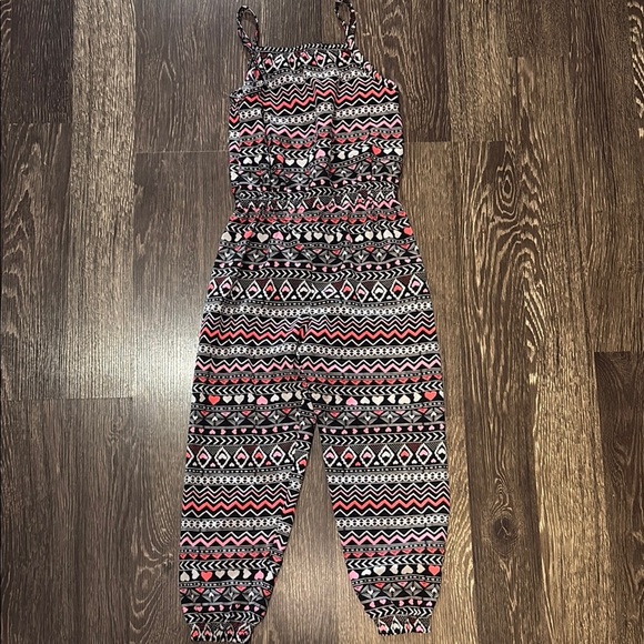 Faded Glory jumpsuit black, red, and pink Aztec and heart design size small - Picture 1 of 4